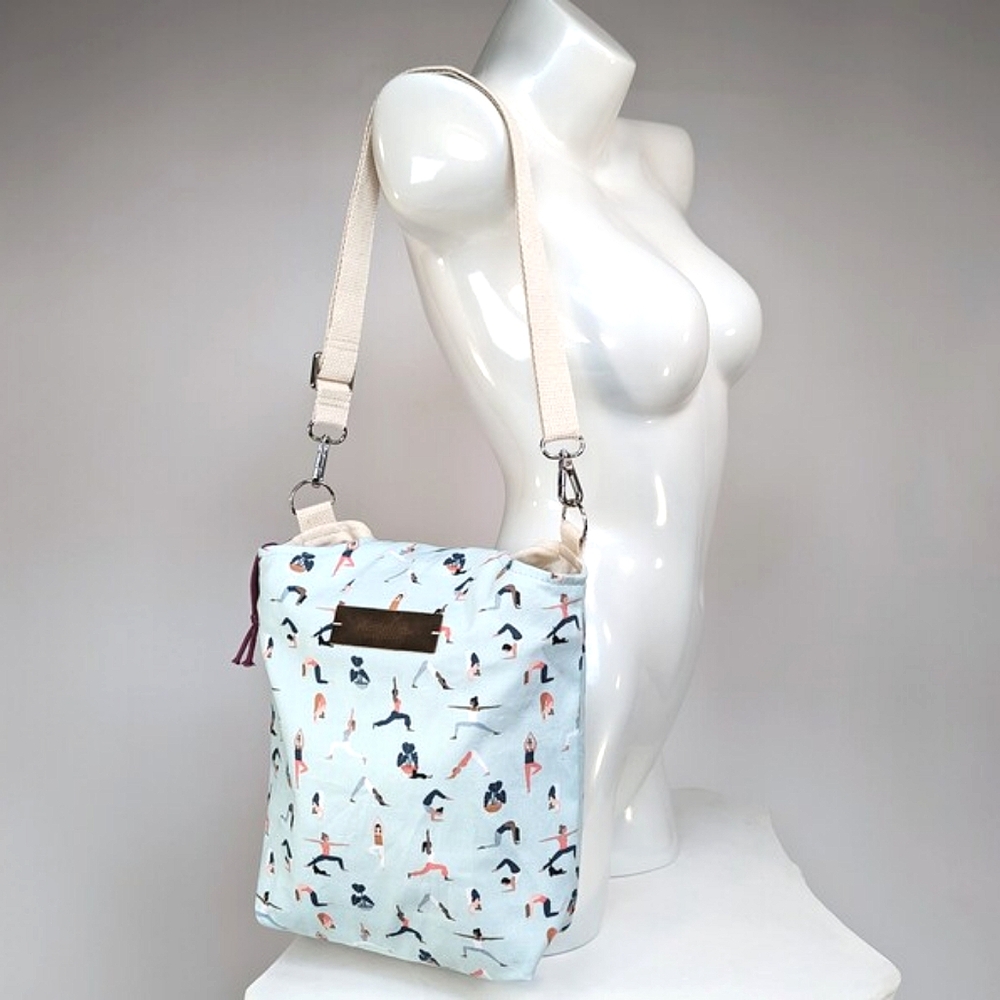 Original BAGpack Slim – Handmade Convertible Mini Backpack with Zipper & Pockets - Picture 4 of 8